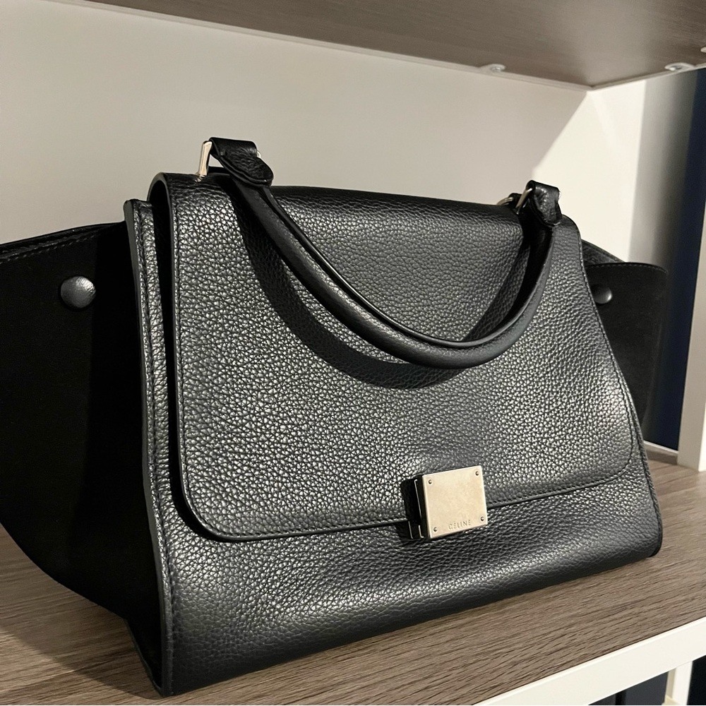 Authentic Céline Trapeze Bag; Small Black - Picture 3 of 13